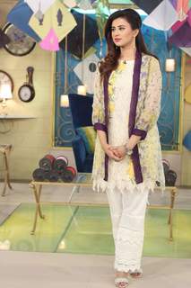 Madiha Naqvi feet photo 19