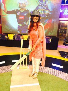Madiha Naqvi feet photo 15