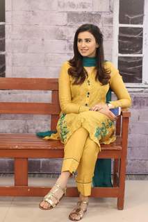 Madiha Naqvi feet photo 3