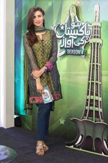 Madiha Naqvi feet photo 18