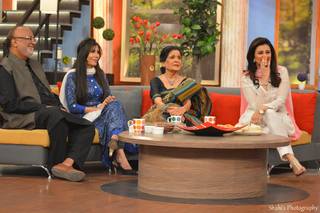 Madiha Naqvi feet photo 9