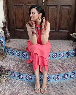 Madiha Naqvi feet photo 16