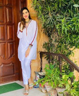 Madiha Naqvi feet photo 15