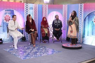 Madiha Naqvi feet photo 12