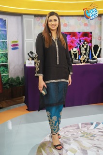Madiha Naqvi feet photo 18