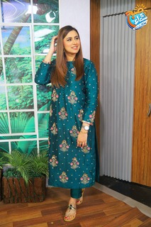 Madiha Naqvi feet photo 15