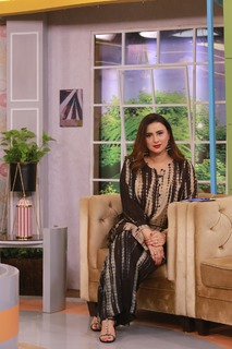Madiha Naqvi feet photo 14