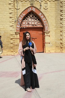 Madiha Naqvi feet photo 9