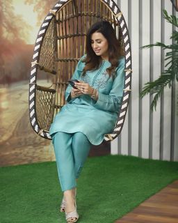 Madiha Naqvi feet photo 15