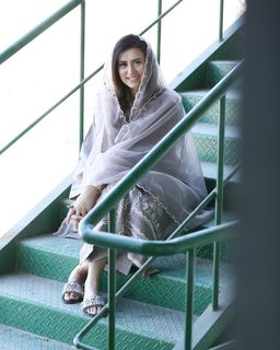 Madiha Naqvi feet photo 1