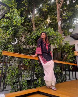 Madiha Naqvi feet photo 7