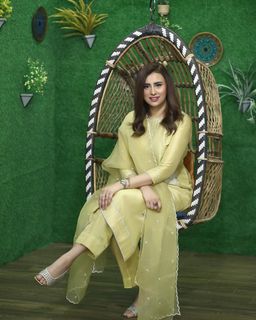 Madiha Naqvi feet photo 15