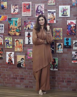 Madiha Naqvi feet photo 16