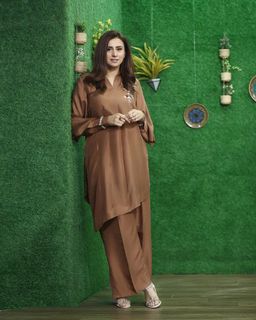 Madiha Naqvi feet photo 15