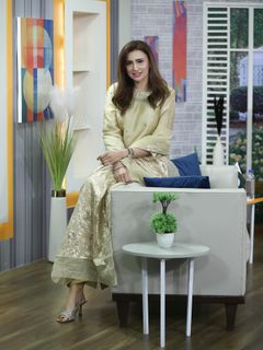 Madiha Naqvi feet photo 4