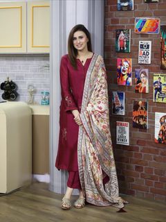 Madiha Naqvi feet photo 20