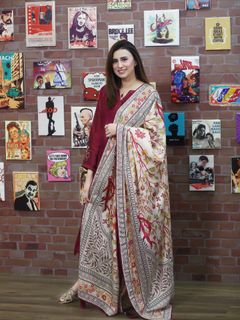 Madiha Naqvi feet photo 18