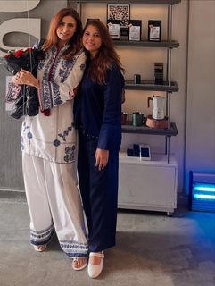 Madiha Naqvi feet photo 9