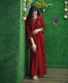 Madiha Naqvi feet photo 7