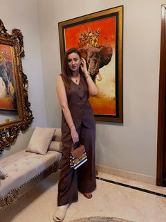 Madiha Naqvi feet photo 5