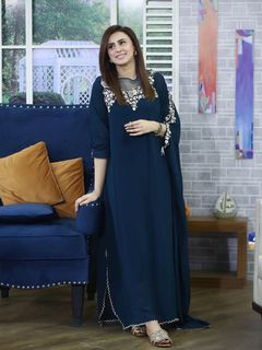 Madiha Naqvi feet photo 19