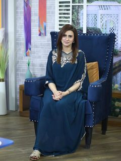 Madiha Naqvi feet photo 15