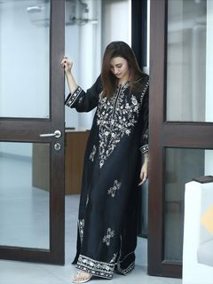 Madiha Naqvi feet photo 1