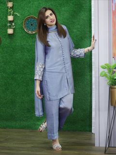 Madiha Naqvi feet photo 5