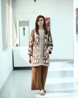 Madiha Naqvi feet photo 13