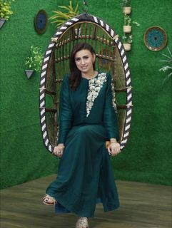 Madiha Naqvi feet photo 11
