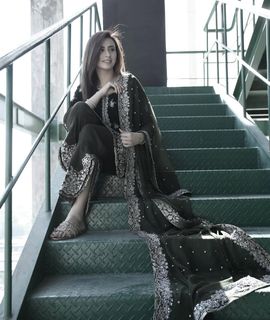 Madiha Naqvi feet photo 20
