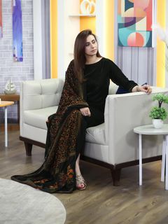 Madiha Naqvi feet photo 12