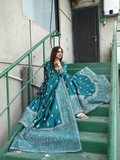 Madiha Naqvi feet photo 7