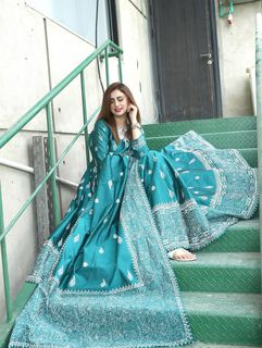 Madiha Naqvi feet photo 5