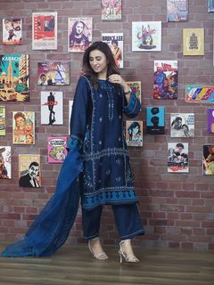 Madiha Naqvi feet photo 1
