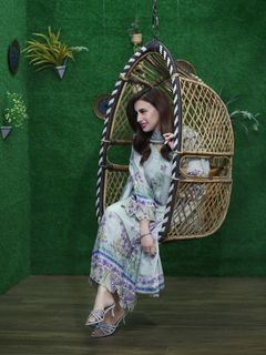 Madiha Naqvi feet photo 4