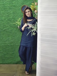 Madiha Naqvi feet photo 10