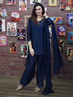 Madiha Naqvi feet photo 9