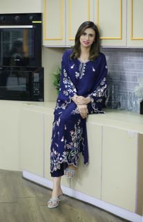 Madiha Naqvi feet photo 5