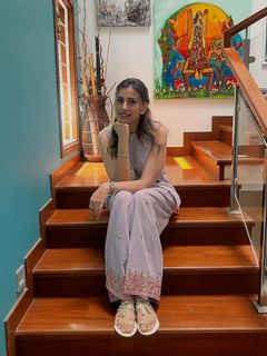 Madiha Naqvi feet photo 1