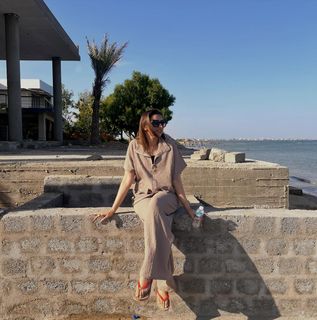 Madiha Naqvi feet photo 11