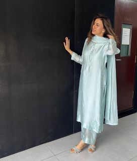 Madiha Naqvi feet photo 6