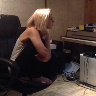 Madilyn Bailey feet photo 1