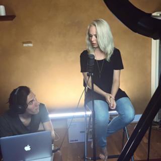 Madilyn Bailey feet photo 20