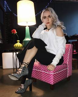Madilyn Bailey feet photo 7
