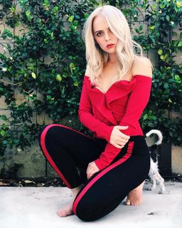 Madilyn Bailey feet photo 18