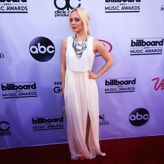 Madilyn Bailey feet photo 6