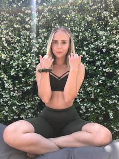 Madilyn Bailey feet photo 10