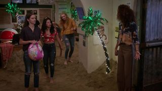 Madisen Beaty feet photo 6