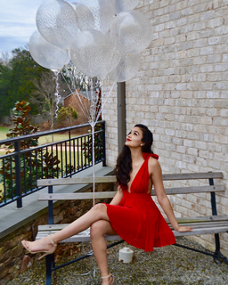 Madison Bailey feet photo thumbnail